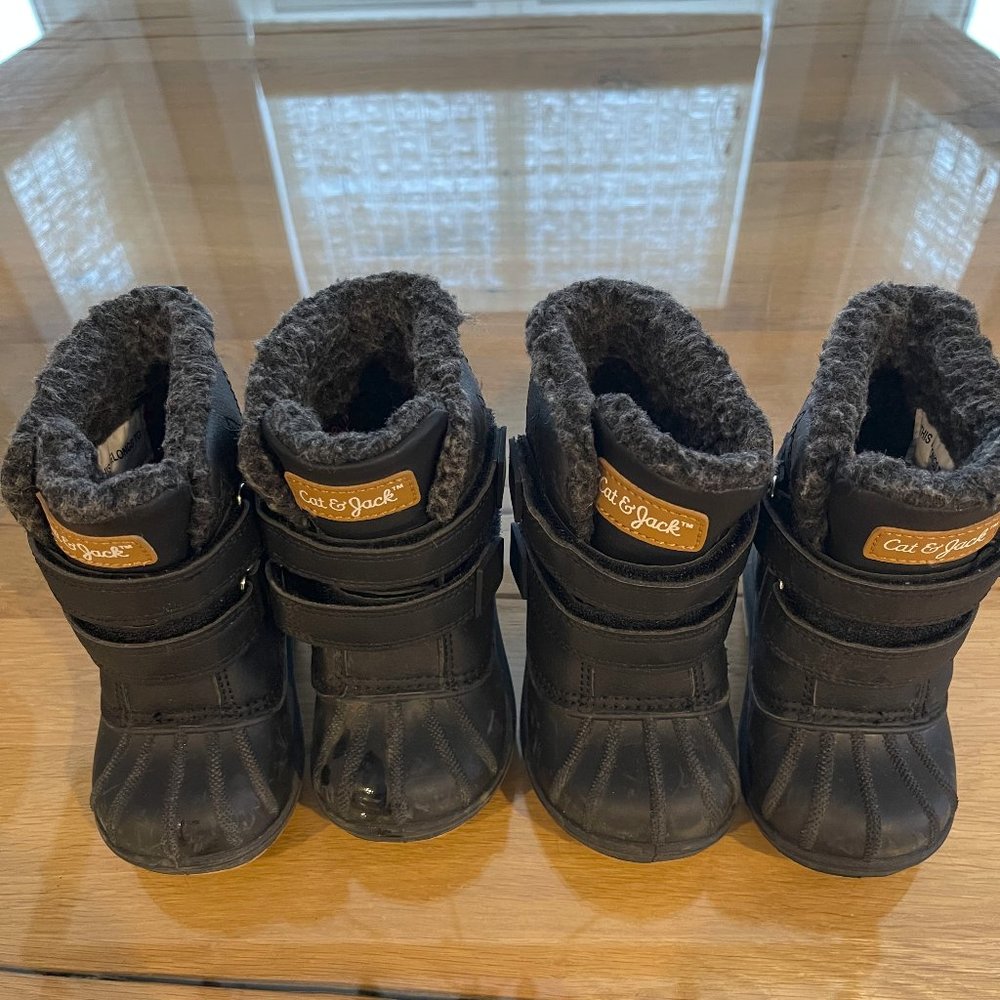 2 Pairs - Cat & Jack Winter Boots for Ltl Boys, Size 5, Velcro, Waterproof,